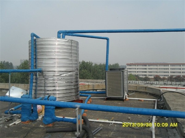 建設大型校園熱水系統選什么制熱設備好