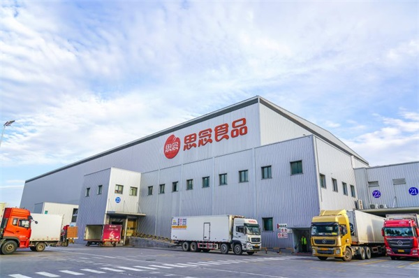 低溫地區大型工廠熱水系統解決方案