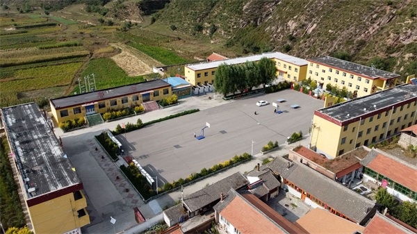 學(xué)校用空氣能熱泵，采暖效果舒適又省錢(qián)