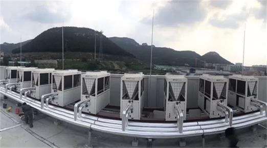 建設(shè)泳池恒溫系統(tǒng)對游泳俱樂部有什么好處