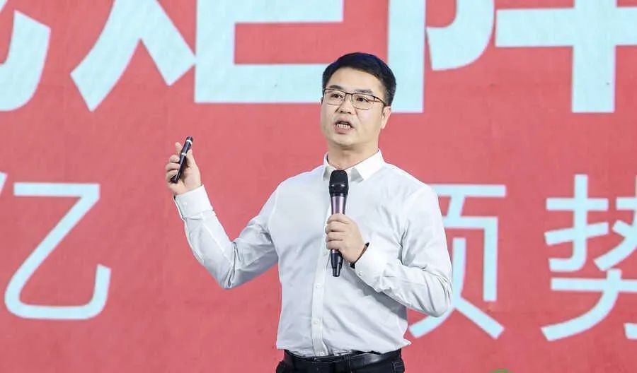華天成九大矩陣戰(zhàn)略B計(jì)劃燃爆2023中新工聯(lián)工程商年會(huì)現(xiàn)場(chǎng)！