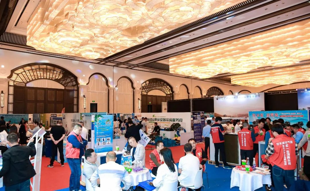 華天成實力冠名“2023第八屆中國泳池溫泉SPA行業(yè)年會”