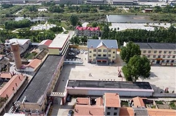 學(xué)校踐行環(huán)保理念：空氣能熱泵代替燃煤供暖