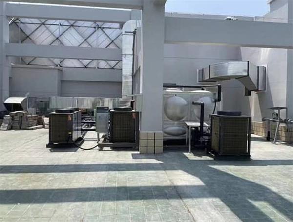 空氣能熱泵助力打造恒溫泳池