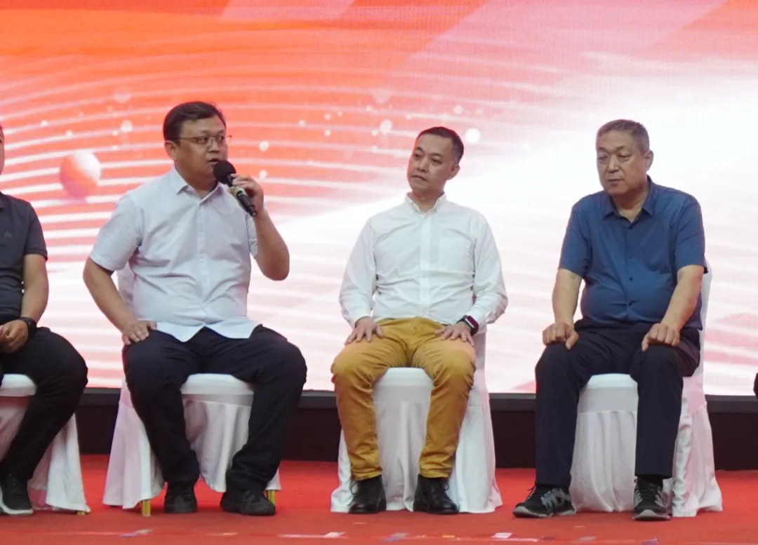 華天成對話行業先鋒 ——2024京津冀空氣能供暖高峰論壇成功舉辦！