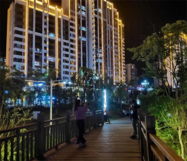 高端小區可放心選擇的空氣能熱水機