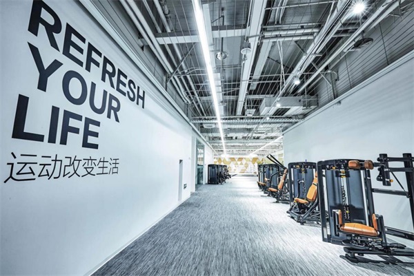 健身會所為應對競爭使用空氣能熱泵解決方案