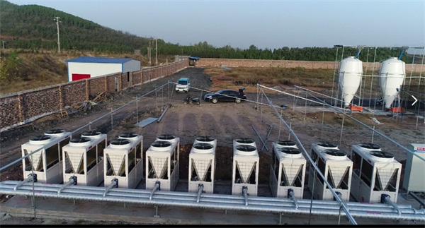 空氣能采暖設(shè)備，引領(lǐng)禽畜養(yǎng)殖業(yè)的綠色革命