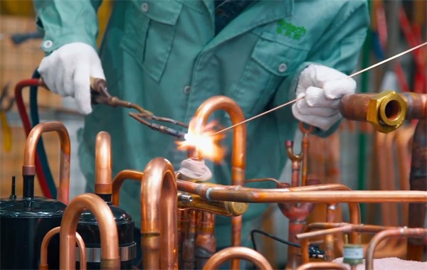 環保先鋒！工廠空氣能熱泵供暖系統逐漸普及