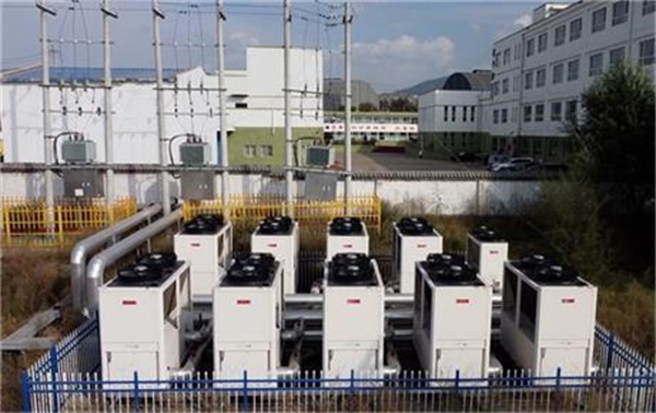 華天成空氣能熱泵設(shè)備：學(xué)校供暖的明智選擇